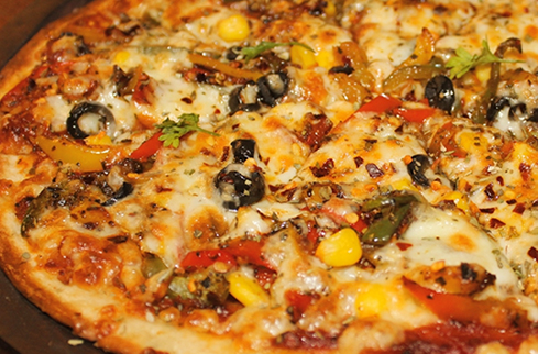papazzi pizzeria - Chicken Tikka Masala Pizza